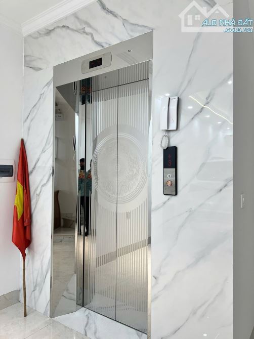 TRẦN QUỐC HOÀN – 40M2 – 7 TẦNG – GARA, Ô TÔ VÀO NHÀ – THANG MÁY – PHÂN LÔ – 21.7 TỶ