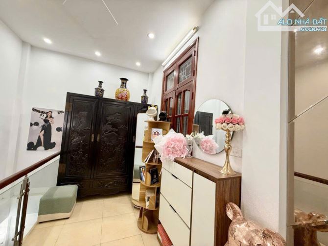 BÁN NHÀ 5 TẦNG MẶT PHỐ TÂY HỒ – LÔ GÓC VỈA HÈ 10M – KINH DOANH ĐỈNH GIÁ 28 TỶ