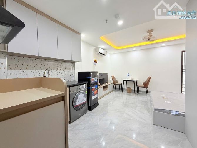 Bán căn hộ dòng tiền Minh Khai 7 tầng thang máy đầy đủ PCCC dòng tiền 115 tr/1 tháng DT 11