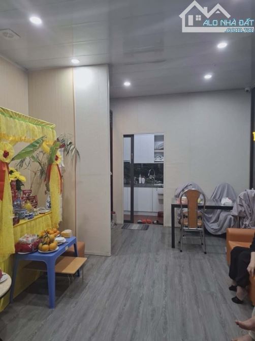 Hiếm mp cầu giấy 40m 7 tầng giá 3x tỷ nhanh thì còn