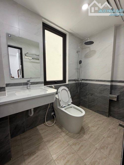 THÁI THỊNH – TÂY SƠN - 55M2 – 5 TẦNG – 5 NGỦ - NGÕ NÔNG – VF 3 VÀO NHÀ – 11 TỶ