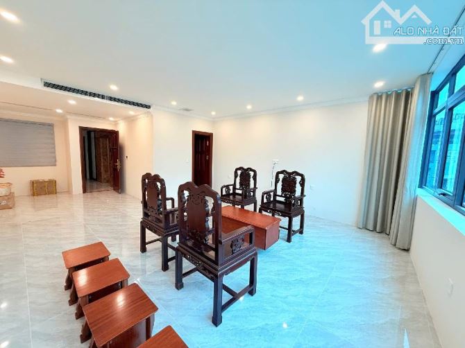 TÒA NHÀ MẶT PHỐ -HÀ TRUNG -HOÀN KIẾM -VỈA HÈ -KINH DOANH -THANG MÁY -96 m2-8 TẦNG