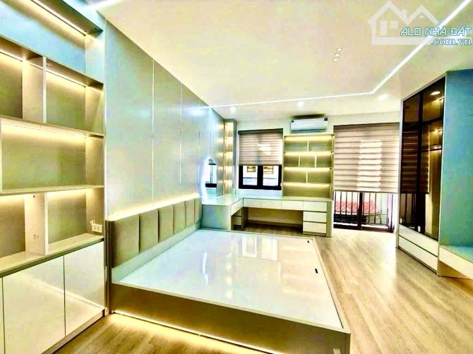 NHÀ MỚI KOONG ĐÓN TẾT - LÔ GÓC - 6 TẦNG THANG MÁY NHẬP KHẨU - FUL NỘI THẤT - Ở LUÔN