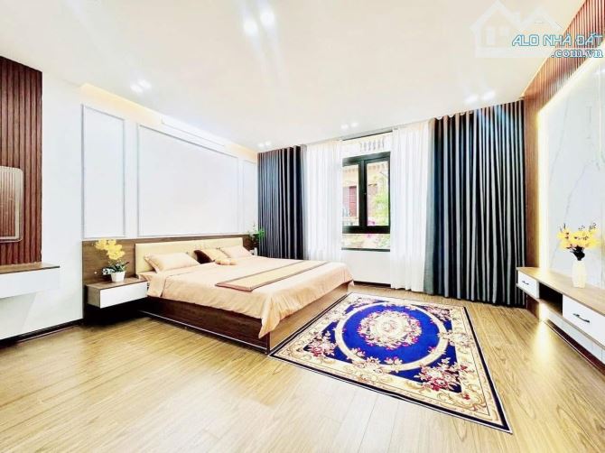 Bán gấp nhà Trung Kính Cầu Giấy ngõ thông ô tô tránh vỉa hè kinh doanh, 2 mặt thoáng, gần