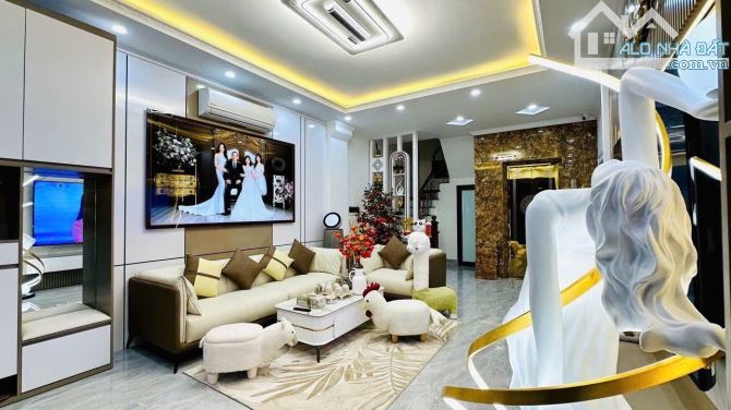 Bán nhà phó Tương Mai, Hoàng Mai 42m, 7 tầng. Giá: 15.9 tỷ - 4