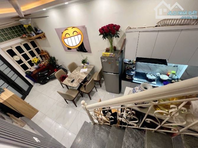 Phố Yên Lãng | 43m² × 5 tầng | Giá 8 tỷ 200 Khu dân trí cao, môi trường sống sạch sẽ