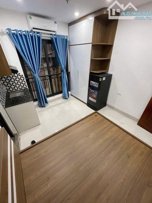 Bán căn hộ dòng tiền mặt ngõ Lô góc 2 MT full nội thất xịn ô tô vào nhà mới dòng không