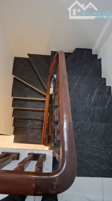 Bán Nhà 5 Tầng 36M Lô Góc Nam Dư - Lĩnh Nam gần phố, ngõ nông đẹp chỉ 7.1 Tỷ(TL)