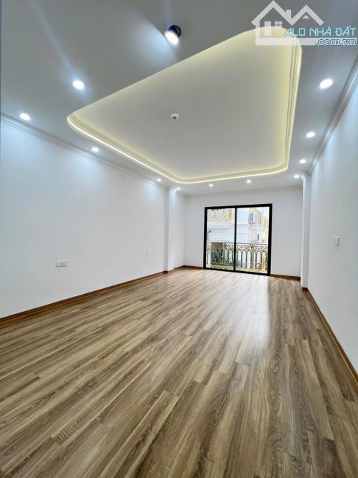 21 Tỷ Hơn! Bán Nhà Trần Quốc Hoàn- Cầu Giấy-Phân Lô- Ô tô - KD - 50M2 - 7 Tầng Thang Máy