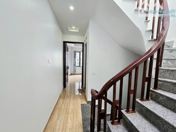 BÁN NHÀ LẠC LONG QUÂN – MẶT NGÕ THÔNG – KINH DOANH TỐT – GIÁ HIẾM