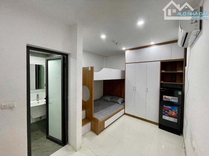 Bán căn hộ dòng tiền mặt ngõ Lô góc 2 MT full nội thất xịn ô tô vào nhà mới dòng không