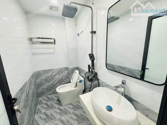 8,95 TỶ-39M2-5 TẦNG MỚI-HỒNG MAI-BẠCH MAI-THANH NHÀN