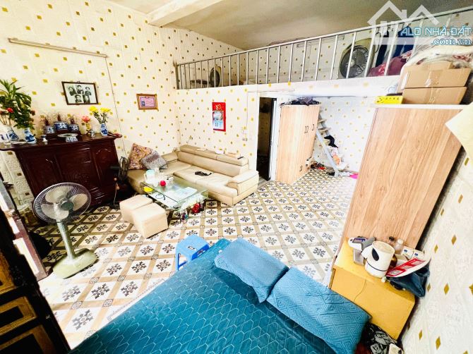 BÁN GẤP TẬP THỂ CỰC HIẾM TẦNG 3, PHỐ CỔ HÀNG THIẾC, HOÀN KIẾM. 80M² – 3PN. 6,58 TỶ