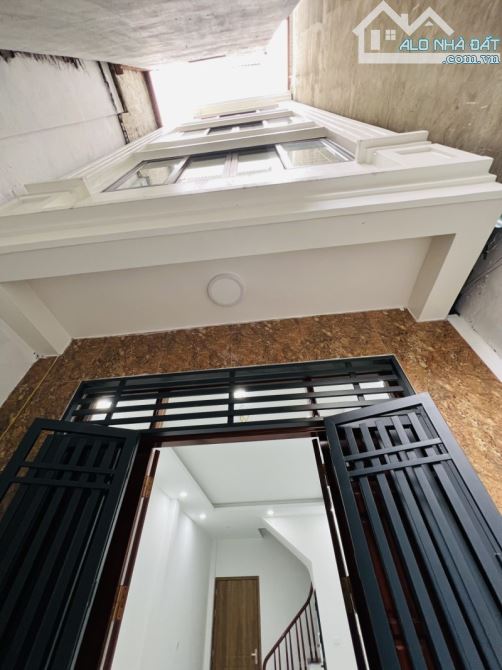 8,95 TỶ-39M2-5 TẦNG MỚI-HỒNG MAI-BẠCH MAI-THANH NHÀN