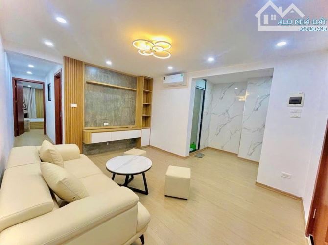 Cần bán gấp căn hộ tập thể phố Bạch Mai-60m-2 phòng ngủ-sổ vuông, đẹp. - 1