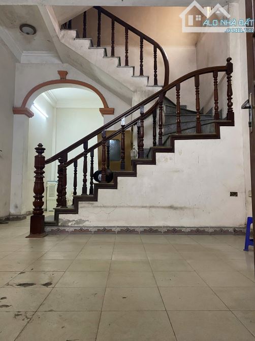 bán nhà 3T phố Tam Khương, Đống Đa, HN - DT 43m2, MT 4m, 3 thoáng, Giá 10,5