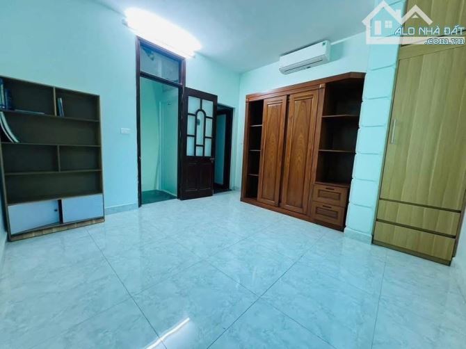 LÔ GÓC 2 THOÁNG PHÁO ĐÀI LÁNG - 50m RA PHỐ - NGÕ THÔNG - FULL NỘI THẤT - NỞ HẬU - 6.88 TỶ