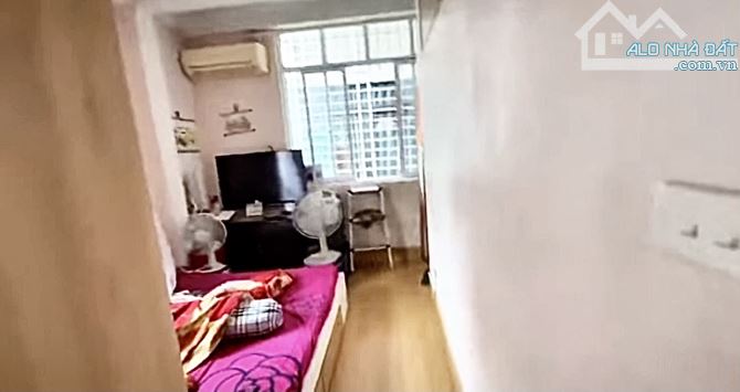 Giá Đầu Tư. Mặt ngõ Trung Tả: dt 16m, 5 tầng, mt 3.9m, giá 4.99 tỷ, sổ đỏ riêng.