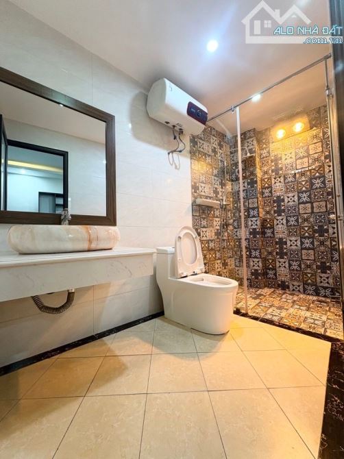 KHƯƠNG ĐÌNH-10M Ô TÔ - 50M RA MẶT PHỐ - NHÀ CHẤT TẶNG FULL NỘI THẤT