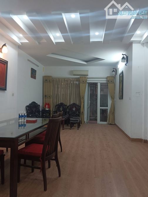 CẦN BÁN GẤP NHÀ RIÊNG PHỐ TÔ NGỌC VÂN QUẢNG AN TÂY HỒ 70M 5 TẦNG SÁT HỒ OTO 5M HƠN 24 TỶ