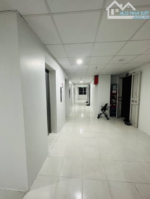 muốn bán căn hộ 70m sổ đỏ chính chủ