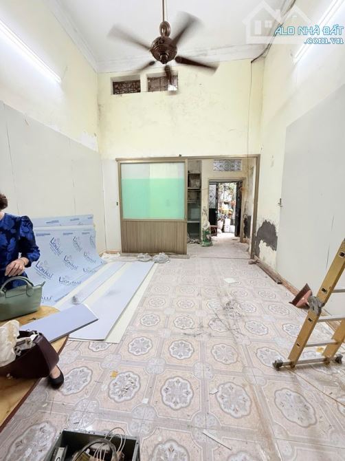 16 TỶ SỞ HỮU NHÀ 3 TẦNG DIỆN TÍCH 50M2 PHỐ HÀNG BUỒM HOÀN KIẾM