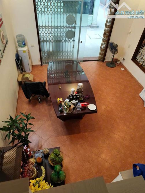 Hoa hậu Lô góc Khu Phân Lô ĐỀN LỪ - TÂN MAI 55m2 - mặt tiền 5m1, Oto tránh dừng đỗ !