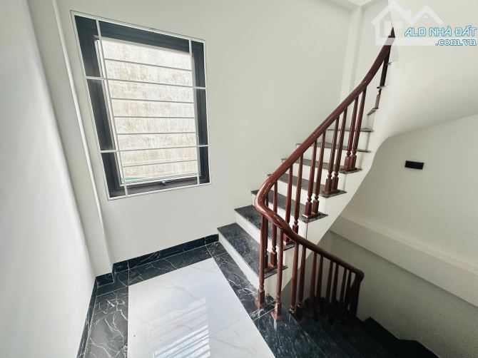 8,95 TỶ-39M2-5 TẦNG MỚI-HỒNG MAI-BẠCH MAI-THANH NHÀN