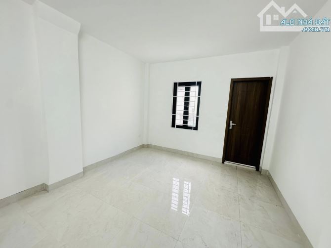 8,95 TỶ-39M2-5 TẦNG MỚI-HỒNG MAI-BẠCH MAI-THANH NHÀN