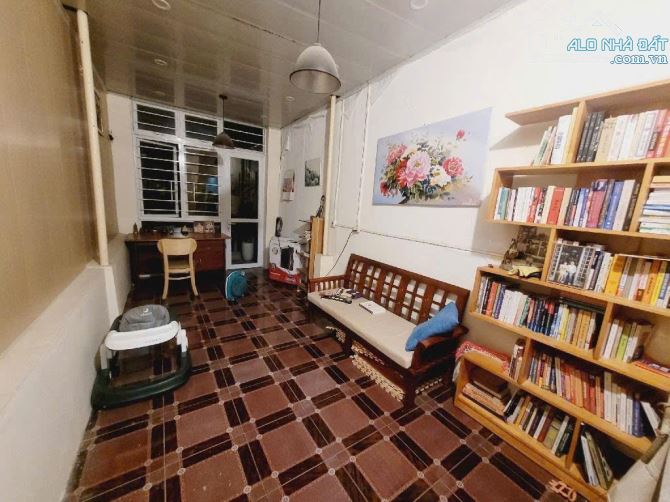 Bán nhà riêng Nguyễn Văn Tuyết - Đống Đa - Hà Nội - DT 48m2 - Sổ chính chủ nở hậu - 10 tỷ