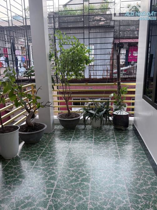 Bán nhà dân xây Kim Ngưu - HBT- lô góc - oto vào nhà- 5 tầng mới - 30m ra phố - 13.68 tỷ