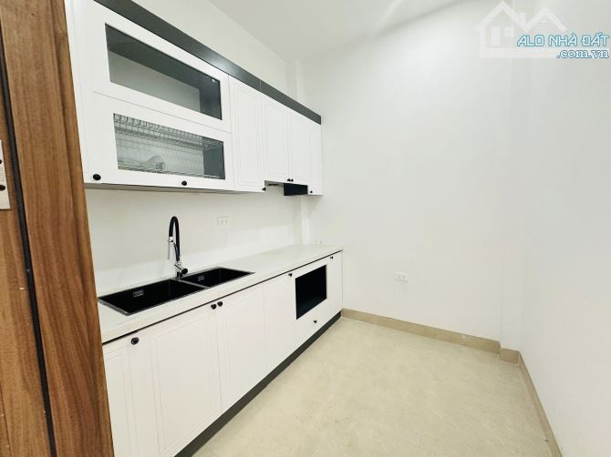 8,95 TỶ-39M2-5 TẦNG MỚI-HỒNG MAI-BẠCH MAI-THANH NHÀN