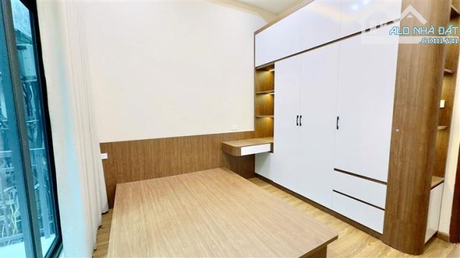 VÀI BƯỚC RA NGÃ TƯ SỞ-KHƯƠNG ĐÌNH NGÕ NÔNG