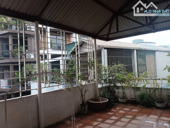 CẦN BÁN GẤP NHÀ RIÊNG PHỐ TÔ NGỌC VÂN QUẢNG AN TÂY HỒ 70M 5 TẦNG SÁT HỒ OTO 5M HƠN 24 TỶ