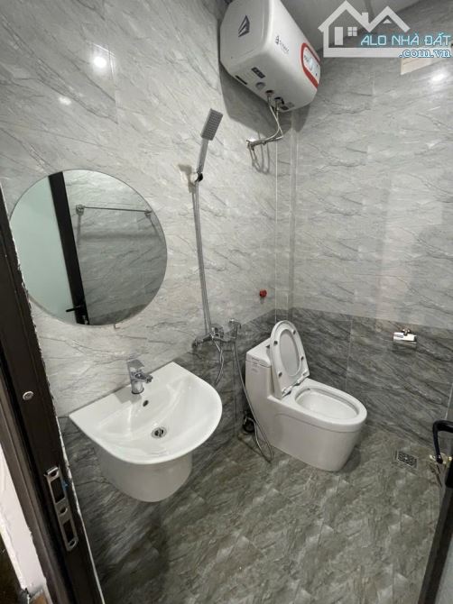 CCMN HOÀNG HOA THÁM LÔ GÓC SÁNG THOÁNG - THANG MÁY, ĐỦ ĐỒ - NGÕ BA GÁC