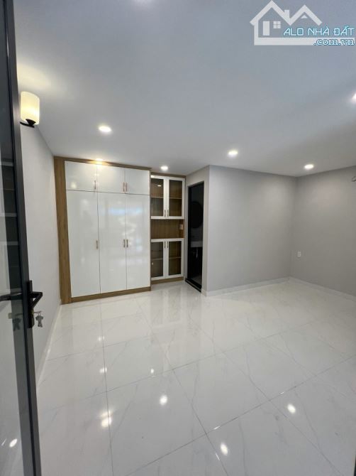 BÁN NHÀ 2 TẦNG (5X10) MẶT TIỀN ĐƯỜNG SỐ 5 SÁT CHỢ TÂN MỸ, QUẬN 7 - Giá chỉ 12.8 tỷ - 5