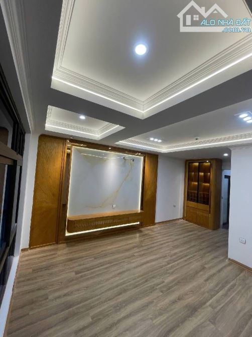 NHÀ ĐẸP TT THANH XUÂN-KHƯƠNG ĐÌNH CÁCH OTO 30M