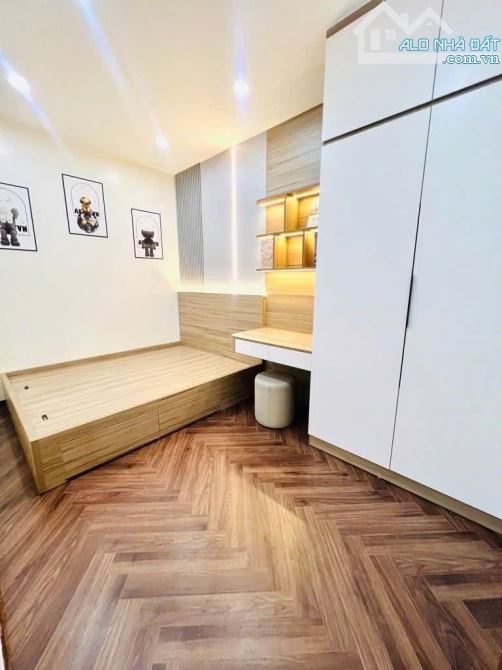 BÁN NHÀ PHỐ TÂN MAI – PHÂN LÔ – Ô TÔ TRÁNH TRƯỚC NHÀ -6 TẦNG THANG MÁY - Ô TÔ VÀO NHÀ -