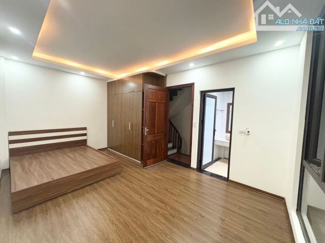 KHƯƠNG ĐÌNH-10M Ô TÔ - 50M RA MẶT PHỐ - NHÀ CHẤT TẶNG FULL NỘI THẤT