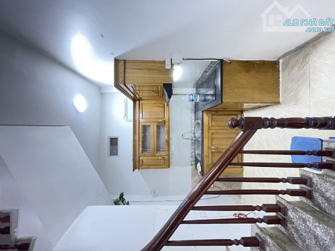 Bán Nhà Lĩnh Nam 5 Tầng, 31M sổ đẹp ngay trường ĐH giá hơn 6 tỷ(TL)