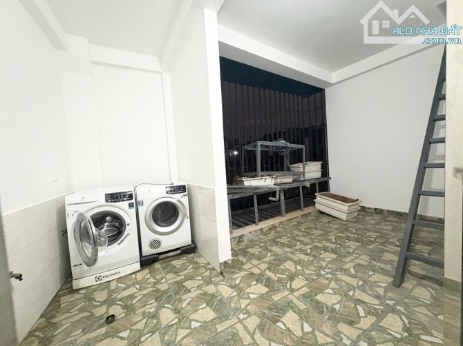 KHƯƠNG ĐÌNH-10M Ô TÔ - 50M RA MẶT PHỐ - NHÀ CHẤT TẶNG FULL NỘI THẤT