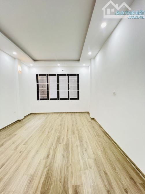 8,95 TỶ-39M2-5 TẦNG MỚI-HỒNG MAI-BẠCH MAI-THANH NHÀN