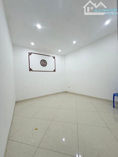 KHƯƠNG ĐÌNH-10M Ô TÔ - 50M RA MẶT PHỐ - NHÀ CHẤT TẶNG FULL NỘI THẤT