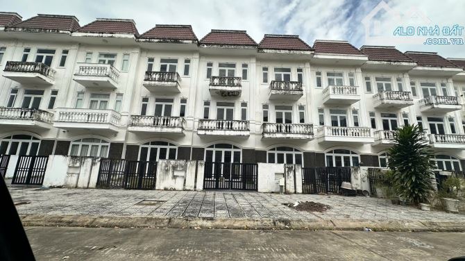 Bán Liền kề khu Biệt thự ven sông Chánh Mỹ, TT Thủ Dầu Một, Bình Dương, view sông Sài Gòn