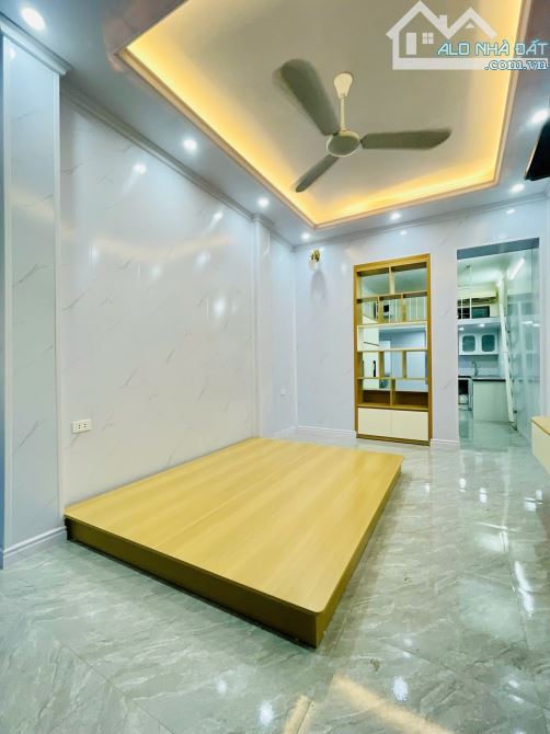 2.X TỶ – TẬP THỂ TẦNG 1 VIỆN E – 2 MẶT NGÕ – HỘ KHẨU NGHĨA ĐÔ, CẦU GIẤY