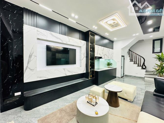 VÕ CHÍ CÔNG – NHÀ ĐẸP, SỔ ĐẸP HIẾM TRONG PHÂN KHÚC – 32M² – 5 TẦNG – MT 3.8M – 7.98 TỶ