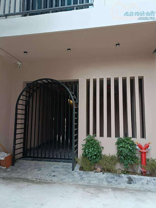 BÁN GẤP NHÀ DÒNG TIỀN PHÚ THƯỢNG - TÂY HỒ 8 TẦNG x 21 PHÒNG CHO THUÊ GIÁ 15 TỶ 6 .