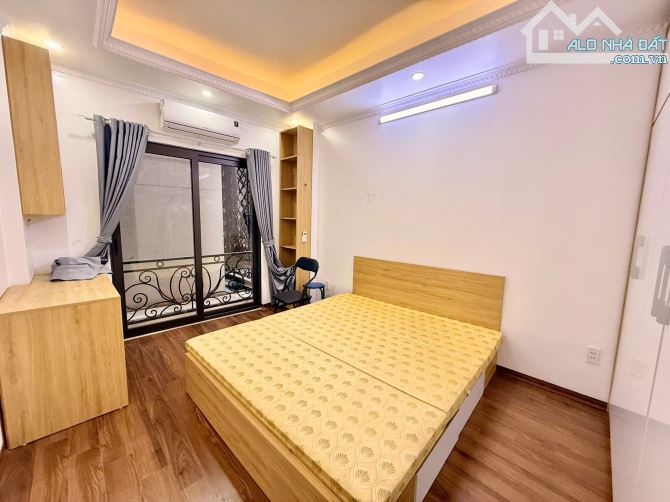 BÁN NHÀ BẠCH ĐẰNG - NHÀ MỚI Ở LUÔN- 30M2, 5 TẦNG, VÀI BƯỚC CHÂN RA OTO TRÁNH