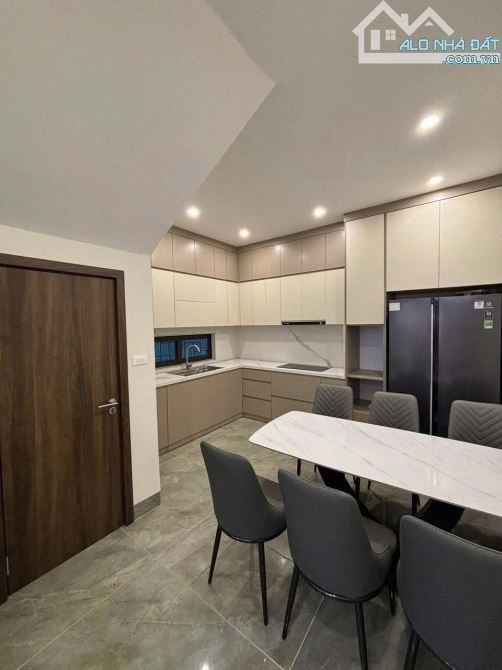 Ngõ thông, sát oto-Liền Đại La-50m- 10 tỷ 5