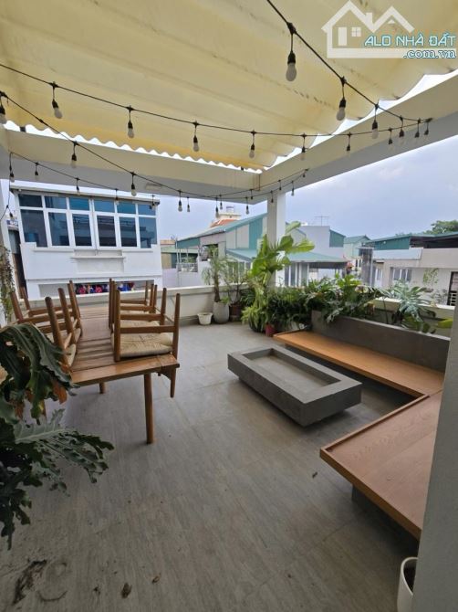 Hiếm! Bán Nhà Âu Cơ Tây Hồ- Gần Phố- Ngõ Thông-Ô tô Đỗ Cửa-55M2 - 5 Tầng-Mt 5.3m - 18.5 Tỷ